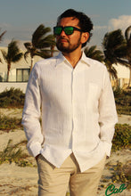 Cargar imagen en el visor de la galería, Guayabera Presidencial lino.